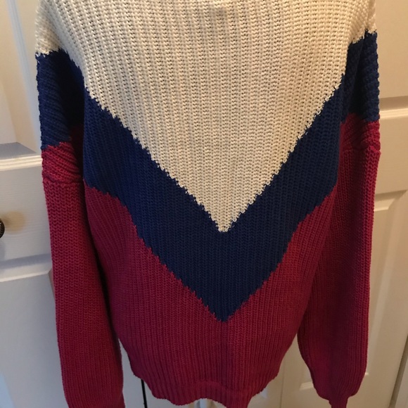 Time & Tru Chevron Sweater size Lg - Picture 4 of 6